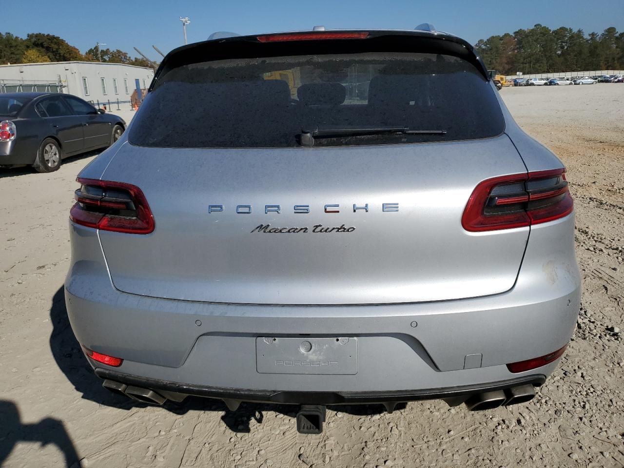 2015 Porsche Macan VIN WP1AF2A56FLB91602 photo 6