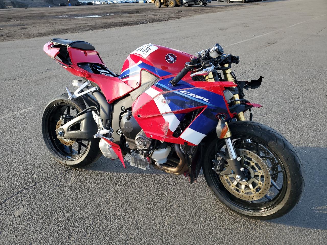 2023 HONDA Cbr cycle VIN JH2PC40J4PK900055 photo 1