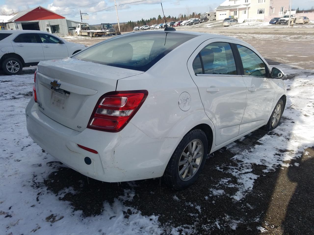 2018 Chevrolet SONIC VIN 1G1JD5SH2J4102976 photo 3