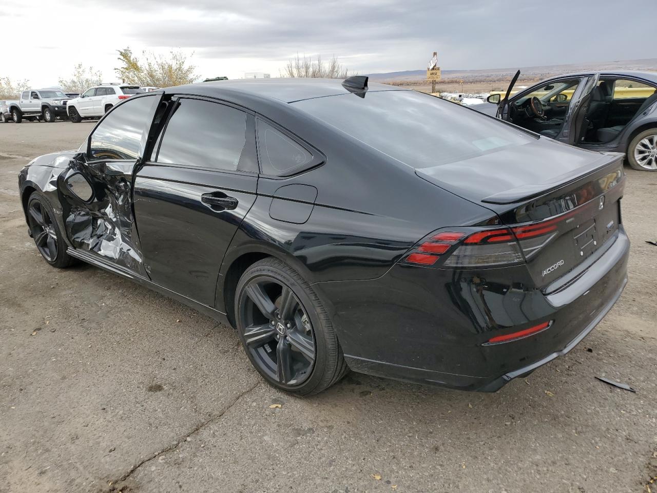 2023 HONDA Accord VIN 1HGCY2F72PA004112 photo 2