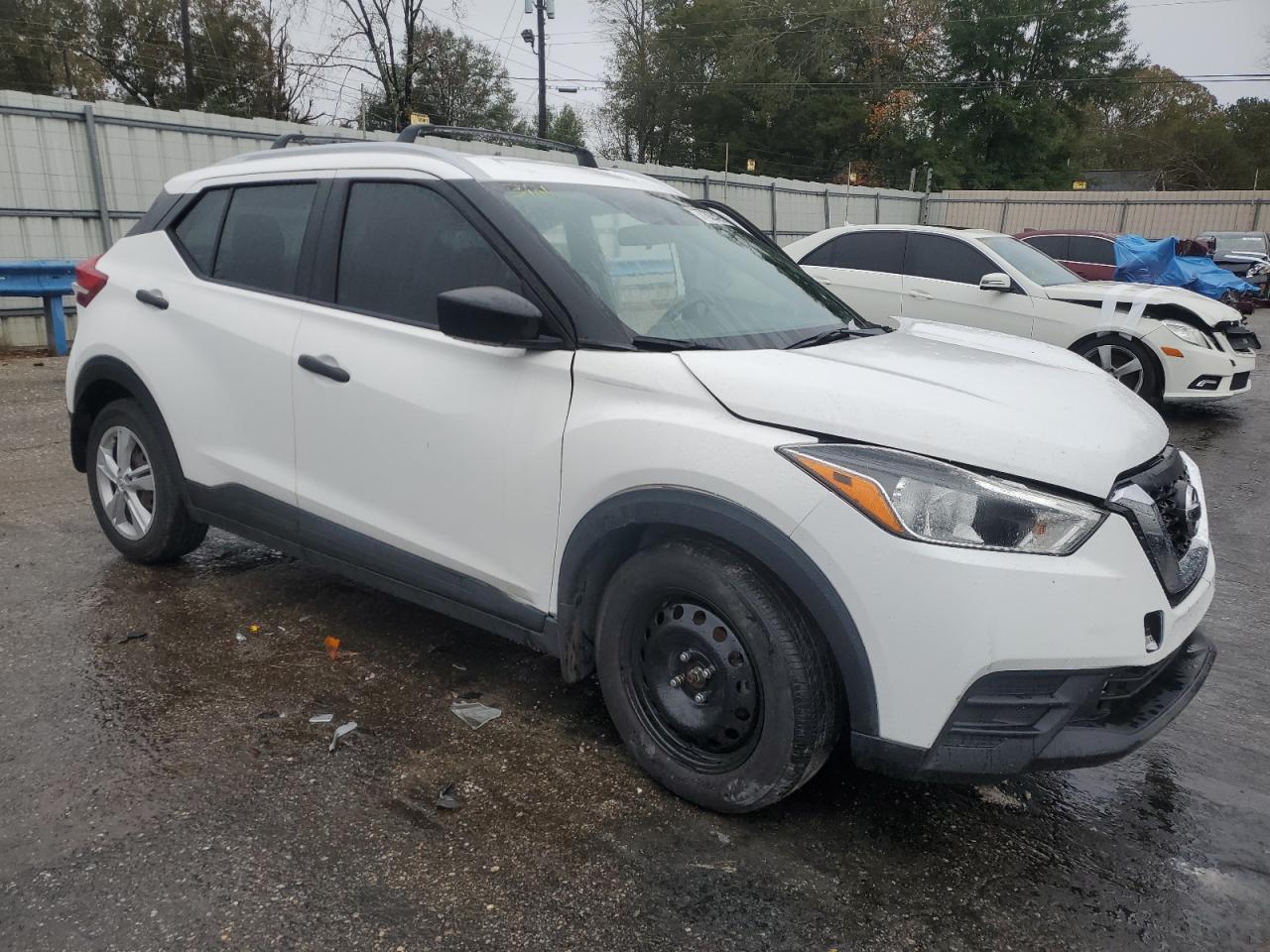 2018 NISSAN Kicks VIN 3N1CP5CU8JL530759 photo 4
