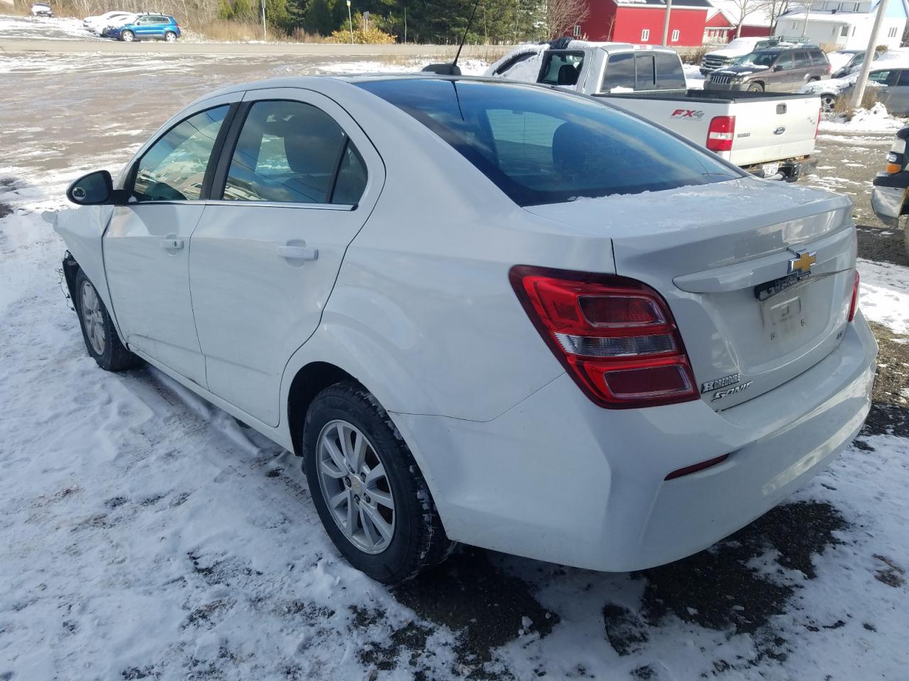 2018 Chevrolet SONIC VIN 1G1JD5SH2J4102976 photo 2
