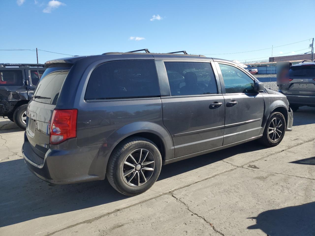 2017 Dodge Caravan VIN 2C4RDGBG6HR781560 photo 3