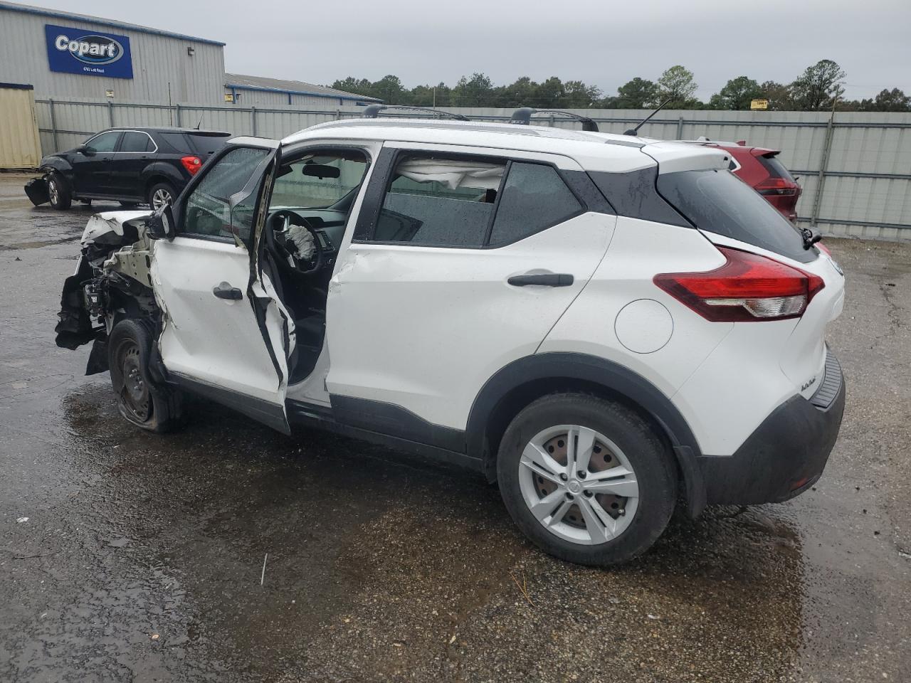 2018 NISSAN Kicks VIN 3N1CP5CU8JL530759 photo 2