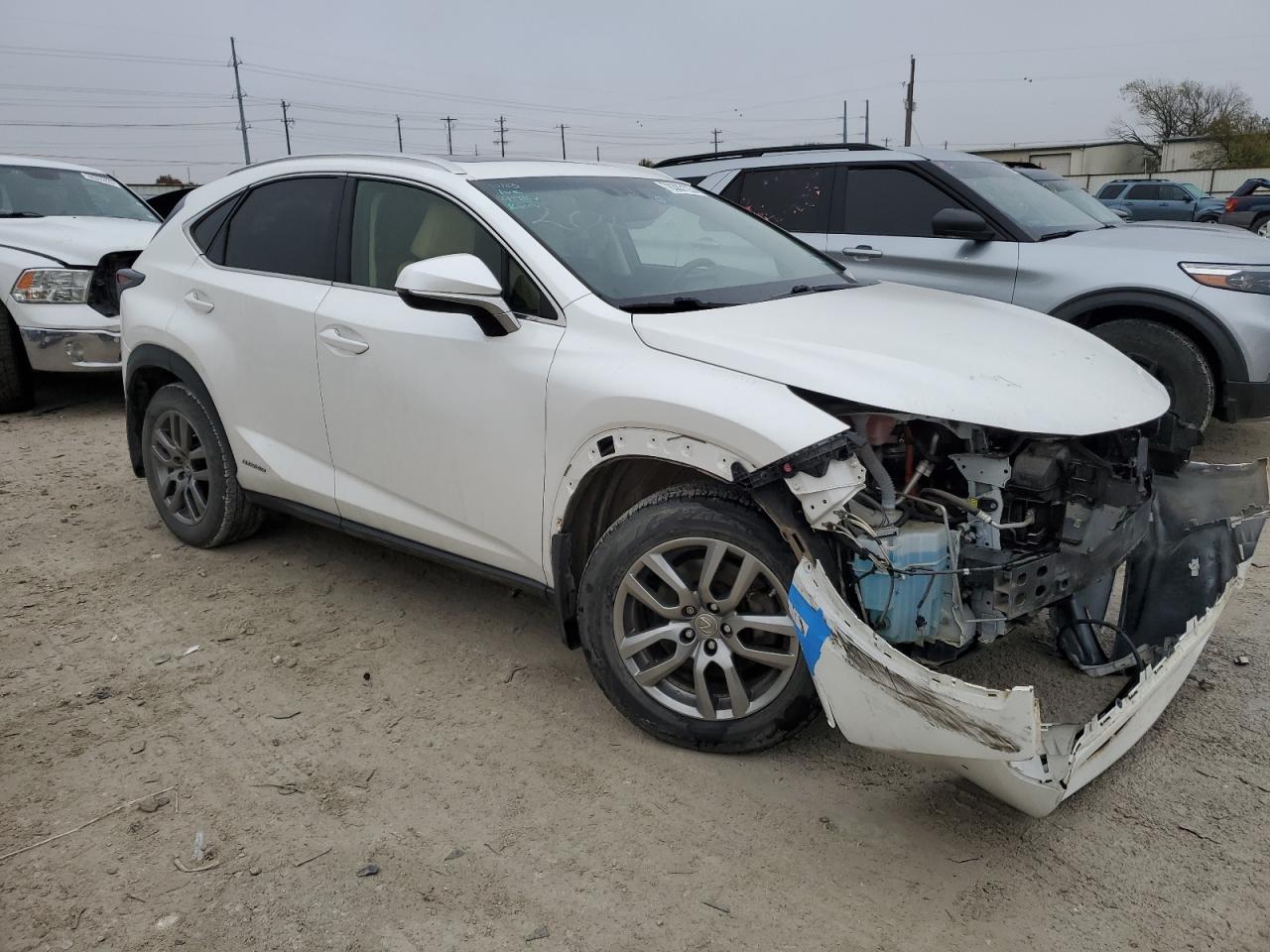 2015 Lexus Nx VIN JTJBJRBZ5F2020566 photo 4