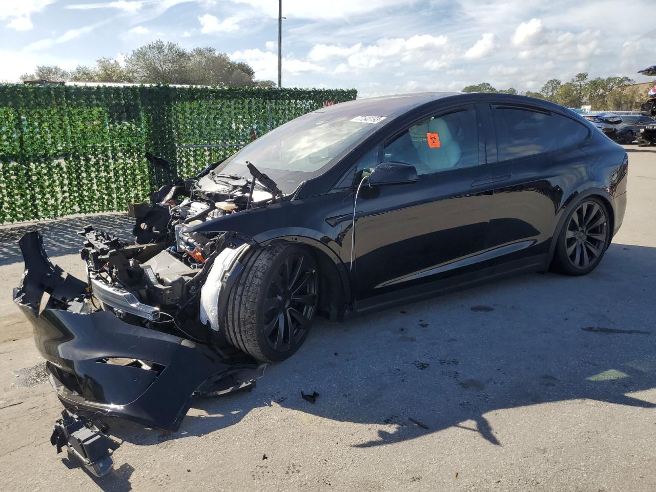 2022 TESLA Model x VIN 7SAXCBE6XNF353324 photo 1