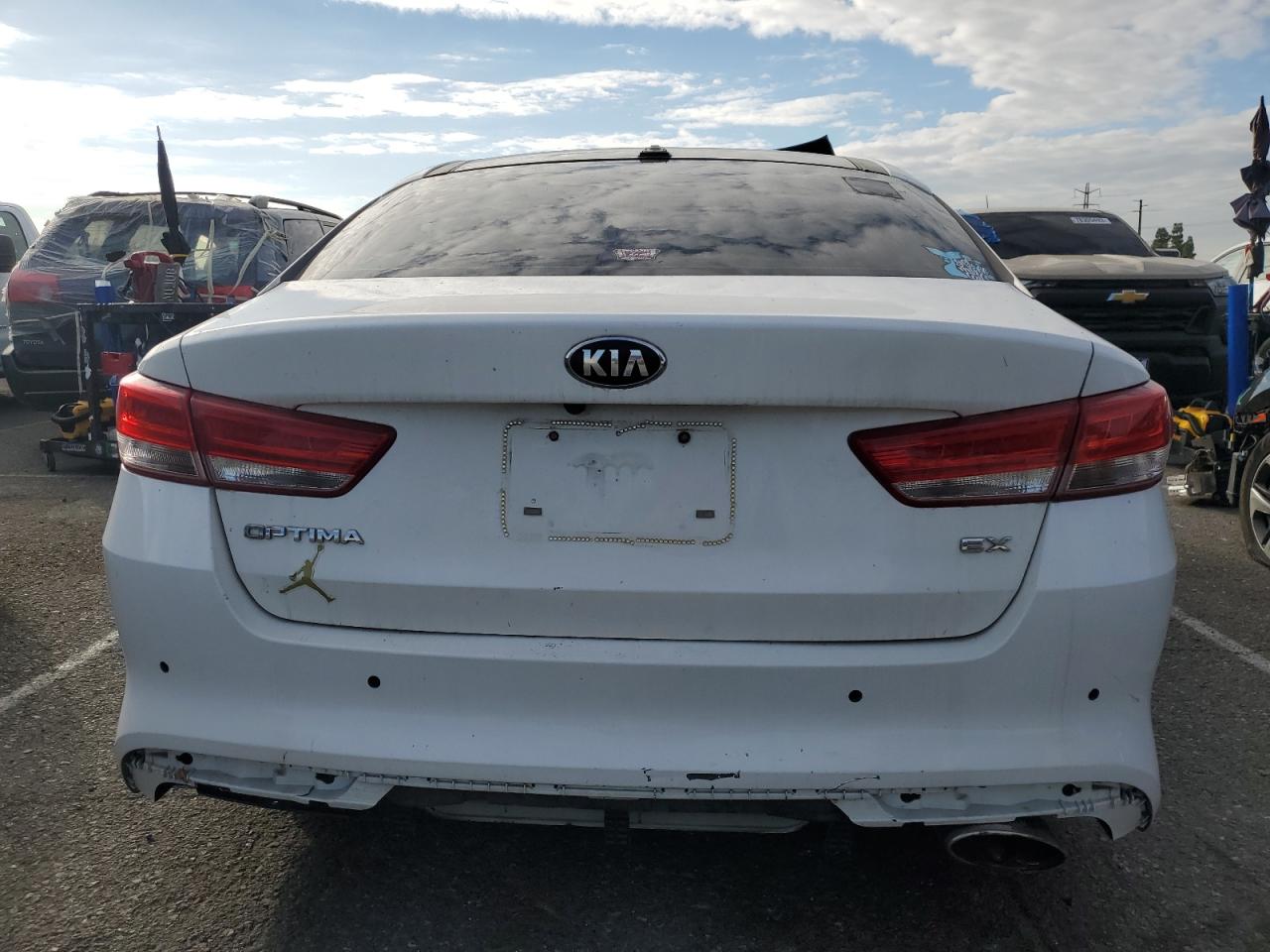 2016 KIA Optima VIN 5XXGU4L31GG086217 photo 6