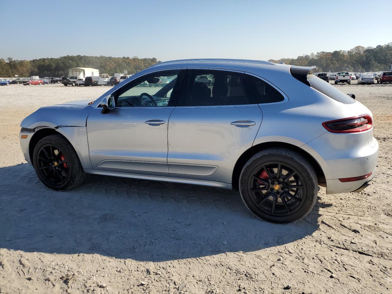 2015 Porsche Macan VIN WP1AF2A56FLB91602 photo 2