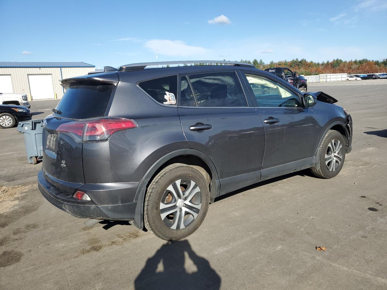 2017 Toyota Rav4 VIN JTMBFREV8HJ151111 photo 3