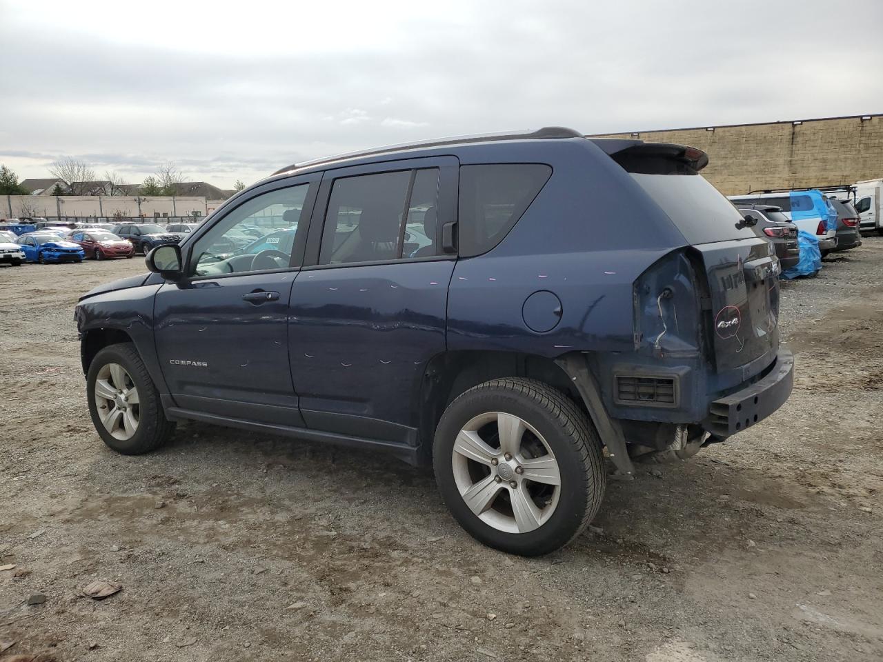 2012 JEEP Compass sp VIN 1C4NJDBB2CD633573 photo 2