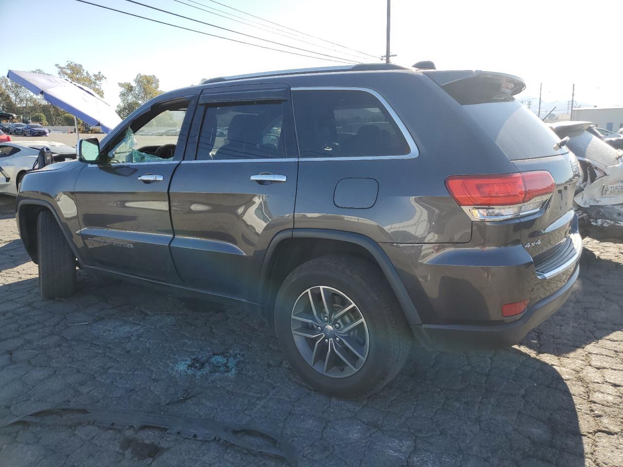 2017 Jeep Grand cher VIN 1C4RJFBG9HC760374 photo 2