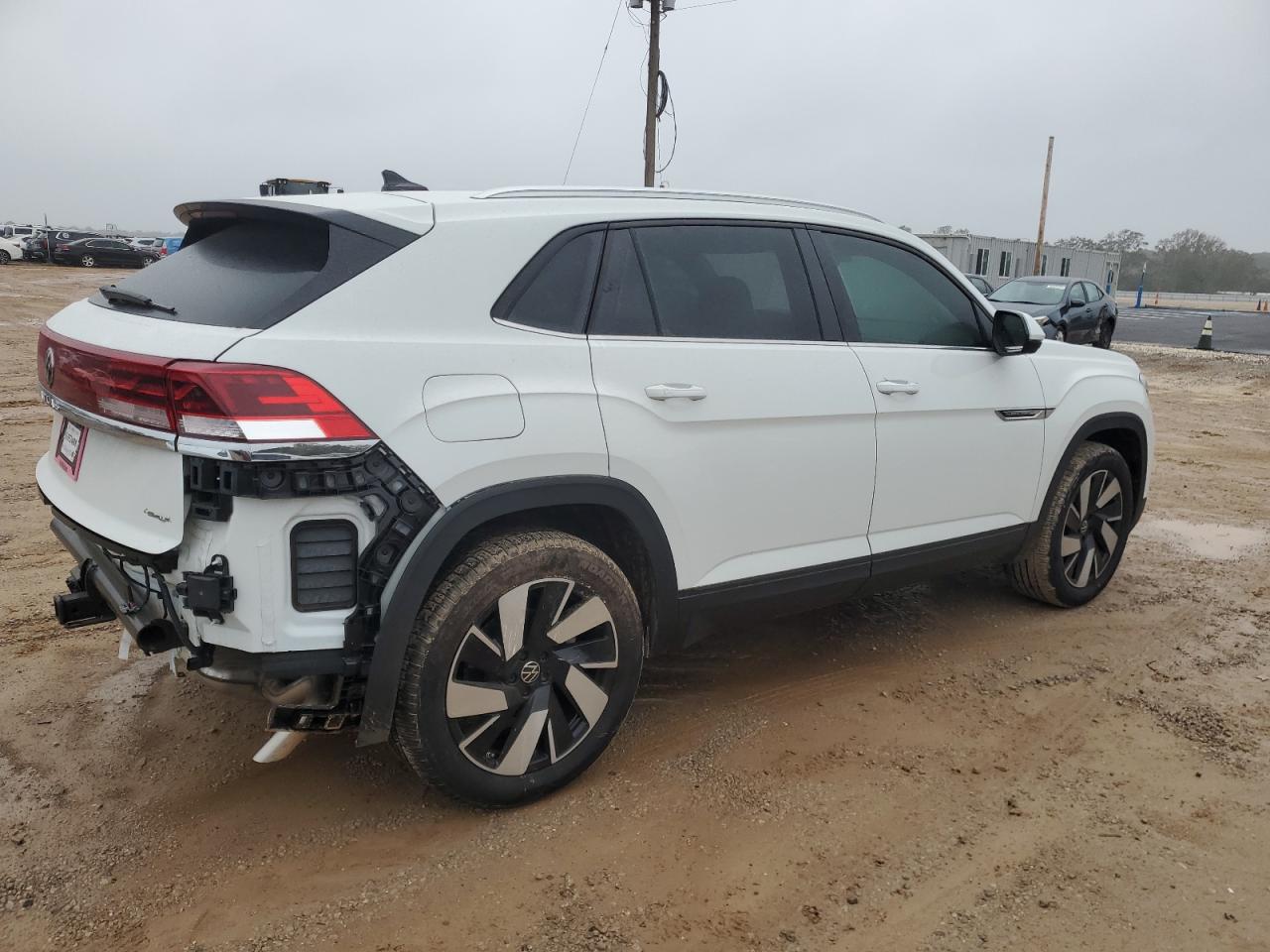 2024 Volkswagen Atlas VIN 1V2KE2CA4RC238972 photo 3