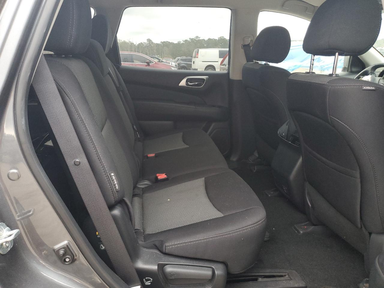 2018 Nissan Pathfinder VIN 5N1DR2MN3JC636786 photo 11
