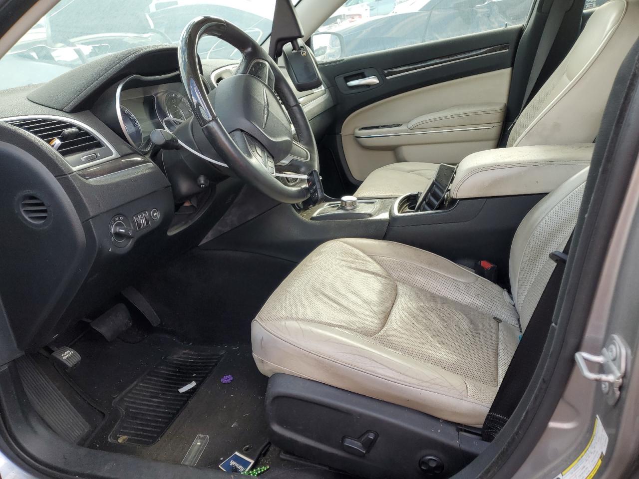 2018 Chrysler 300 VIN 2C3CCAEG0JH136632 photo 7