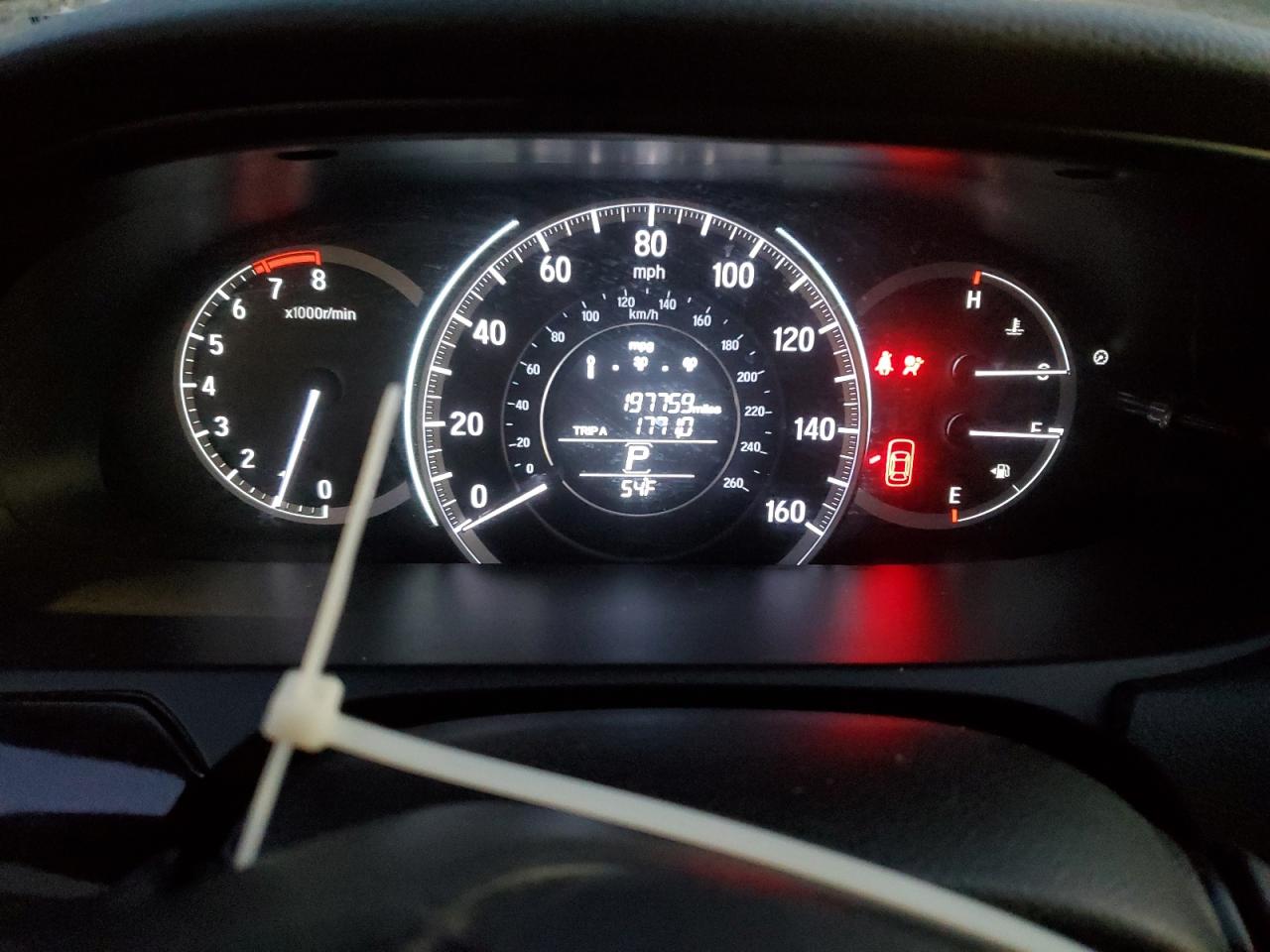 2017 Honda Accord VIN 1HGCR2F35HA252592 photo 9