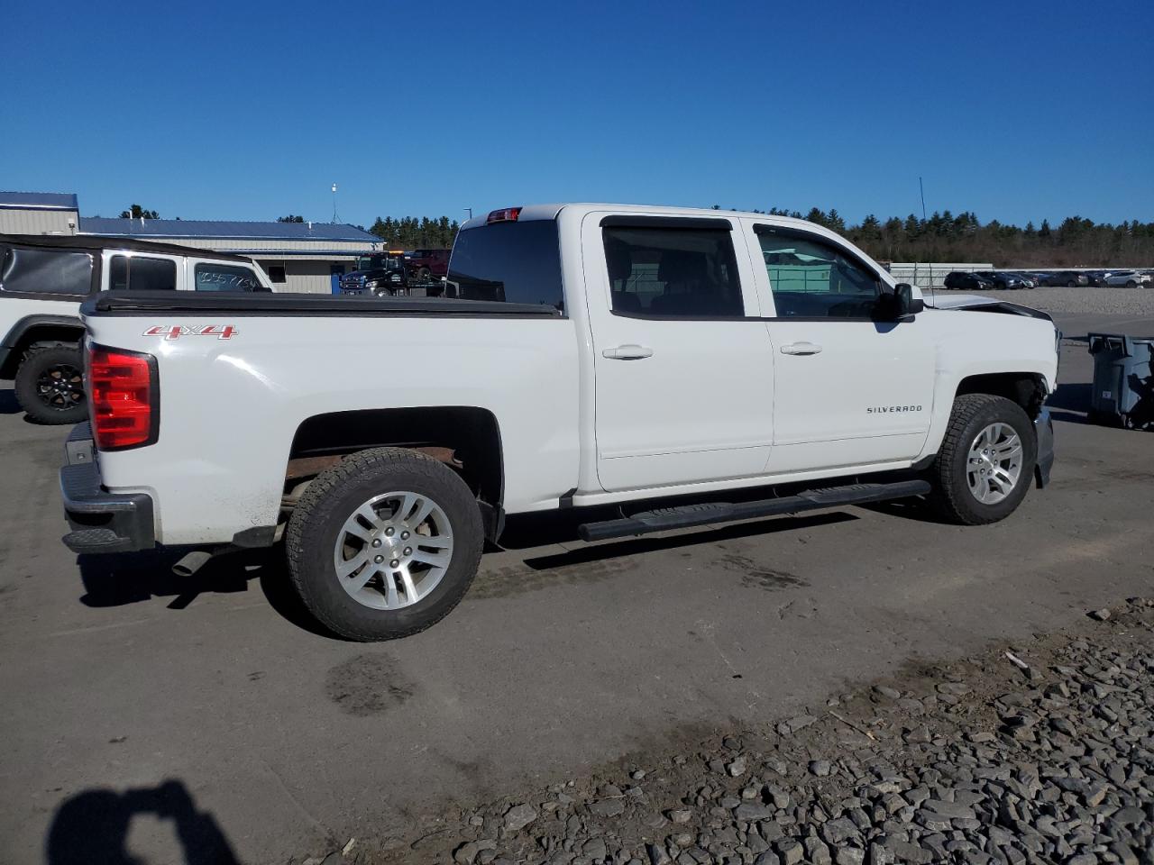 2017 Chevrolet All models VIN 3GCUKREC0HG202248 photo 3