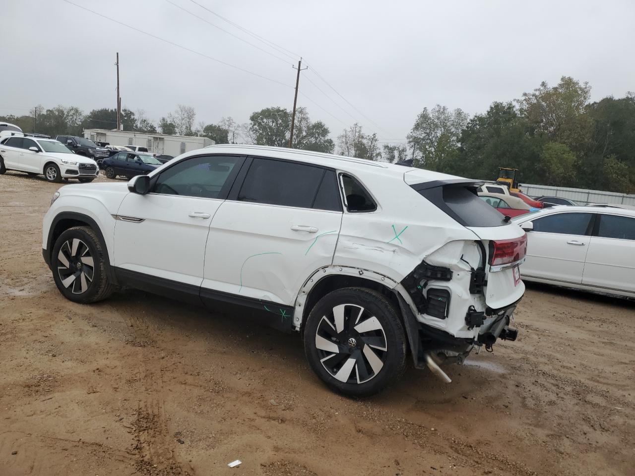 2024 Volkswagen Atlas VIN 1V2KE2CA4RC238972 photo 2