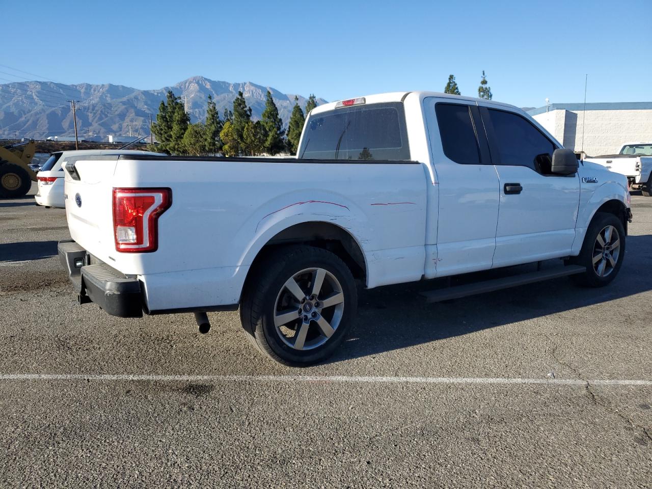 2015 Ford F-150 VIN 1FTEX1C8XFKF05825 photo 3