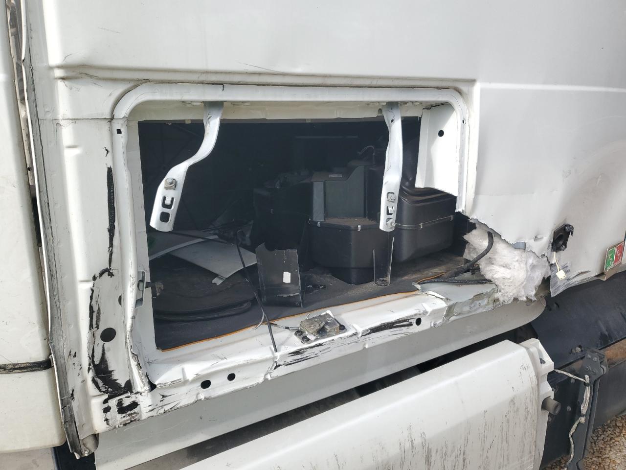 2022 Volvo Vn VIN 4V4NC9EHXNN287863 photo 9