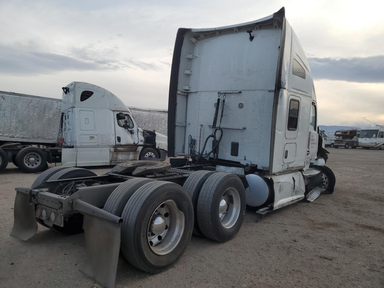 2019 Kenworth All other VIN 1XKYD49X5KJ309382 photo 4