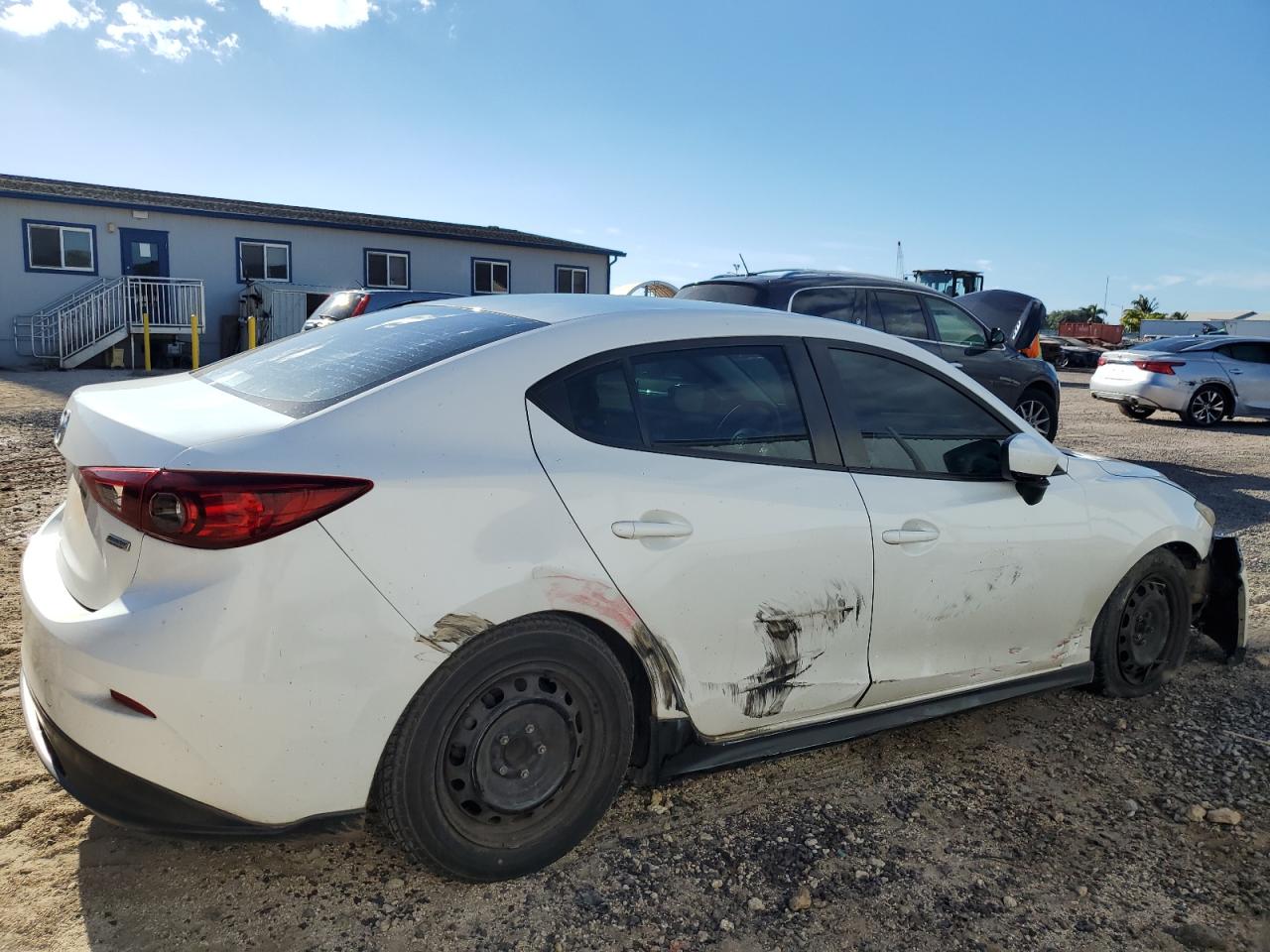 2014 Mazda 3 VIN JM1BM1U79E1194104 photo 3