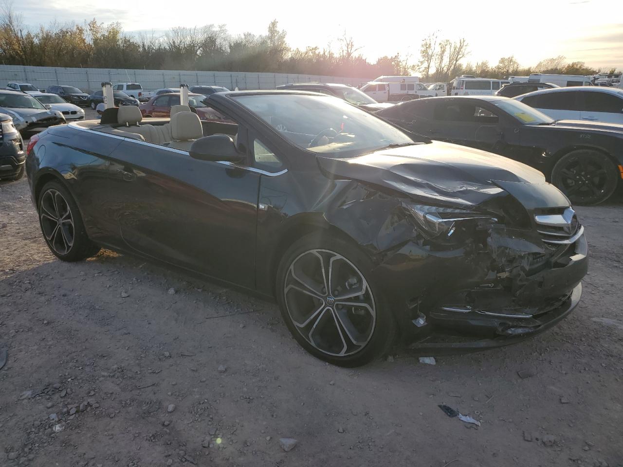 2016 Buick Cascada VIN W04WT3N56GG103300 photo 4