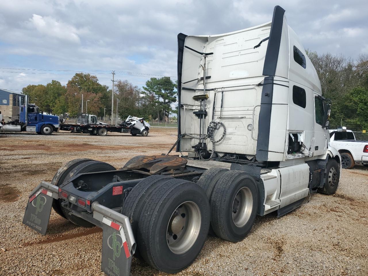 2022 Volvo Vn VIN 4V4NC9EHXNN287863 photo 4