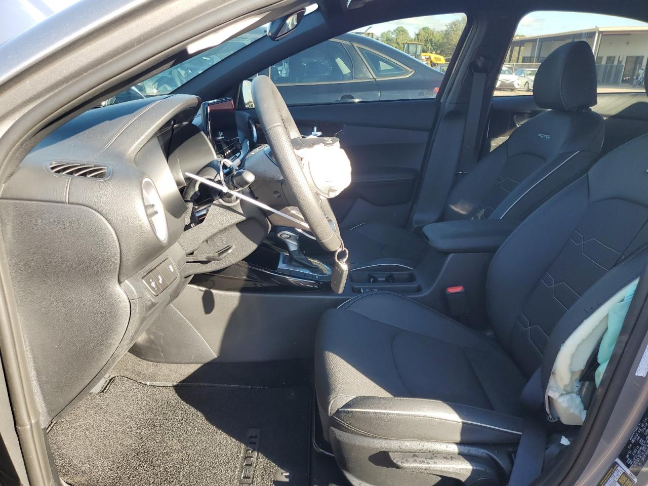 2024 Kia Forte VIN 3KPF54AD5RE814461 photo 7