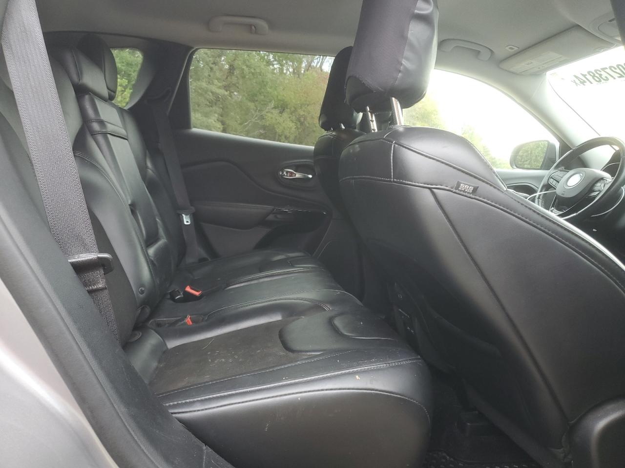 2019 Jeep Grand cher VIN 1C4PJMLX5KD350411 photo 11
