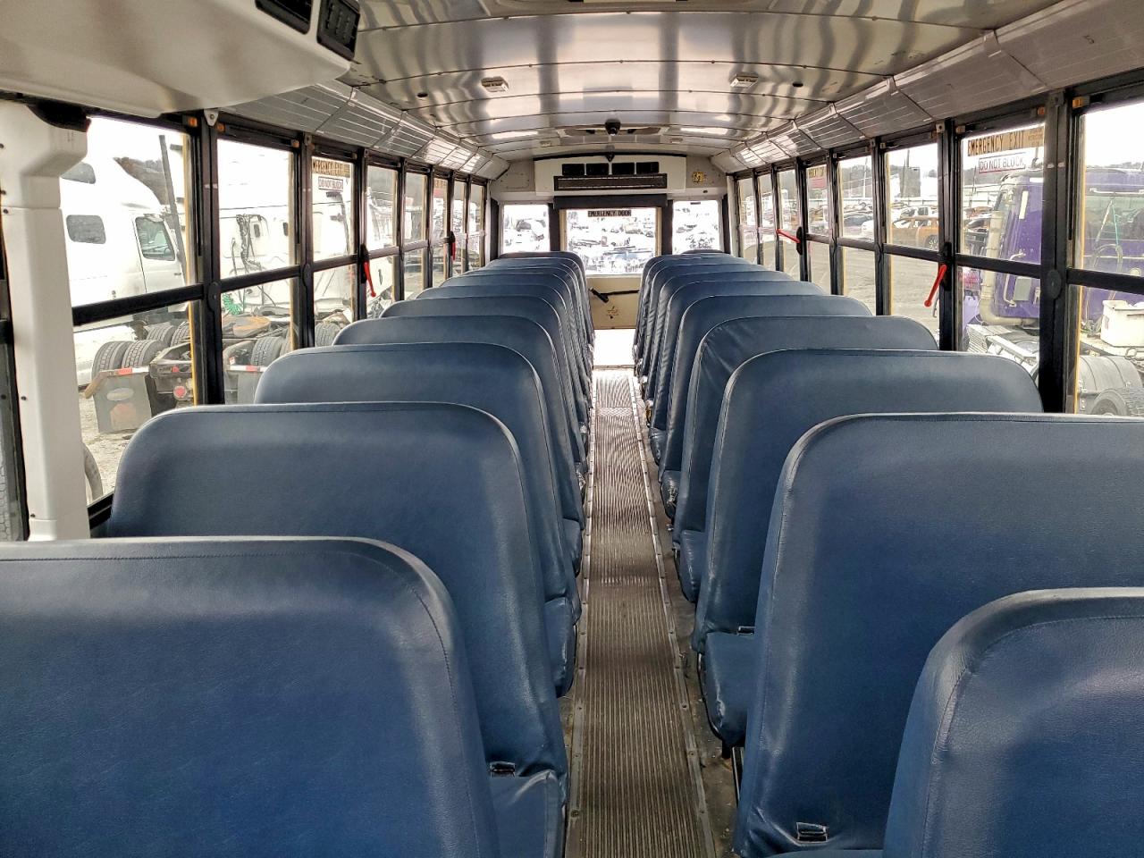 2010 FREIGLINER Saf-t-line VIN 4UZABRDT6ACAN9656 photo 6