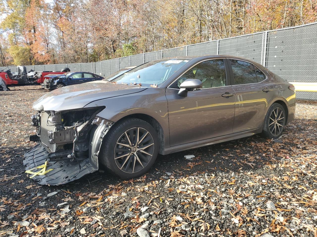 2021 Toyota Camry VIN 4T1G11AKXMU611861 photo 1