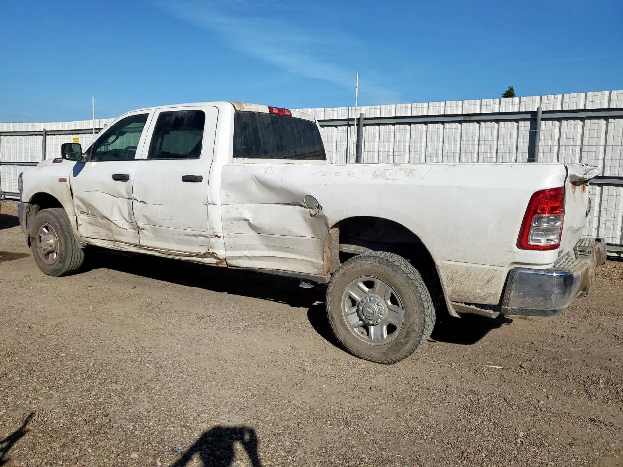 2020 Ram 2500 VIN 3C6UR5HJ9LG135664 photo 2