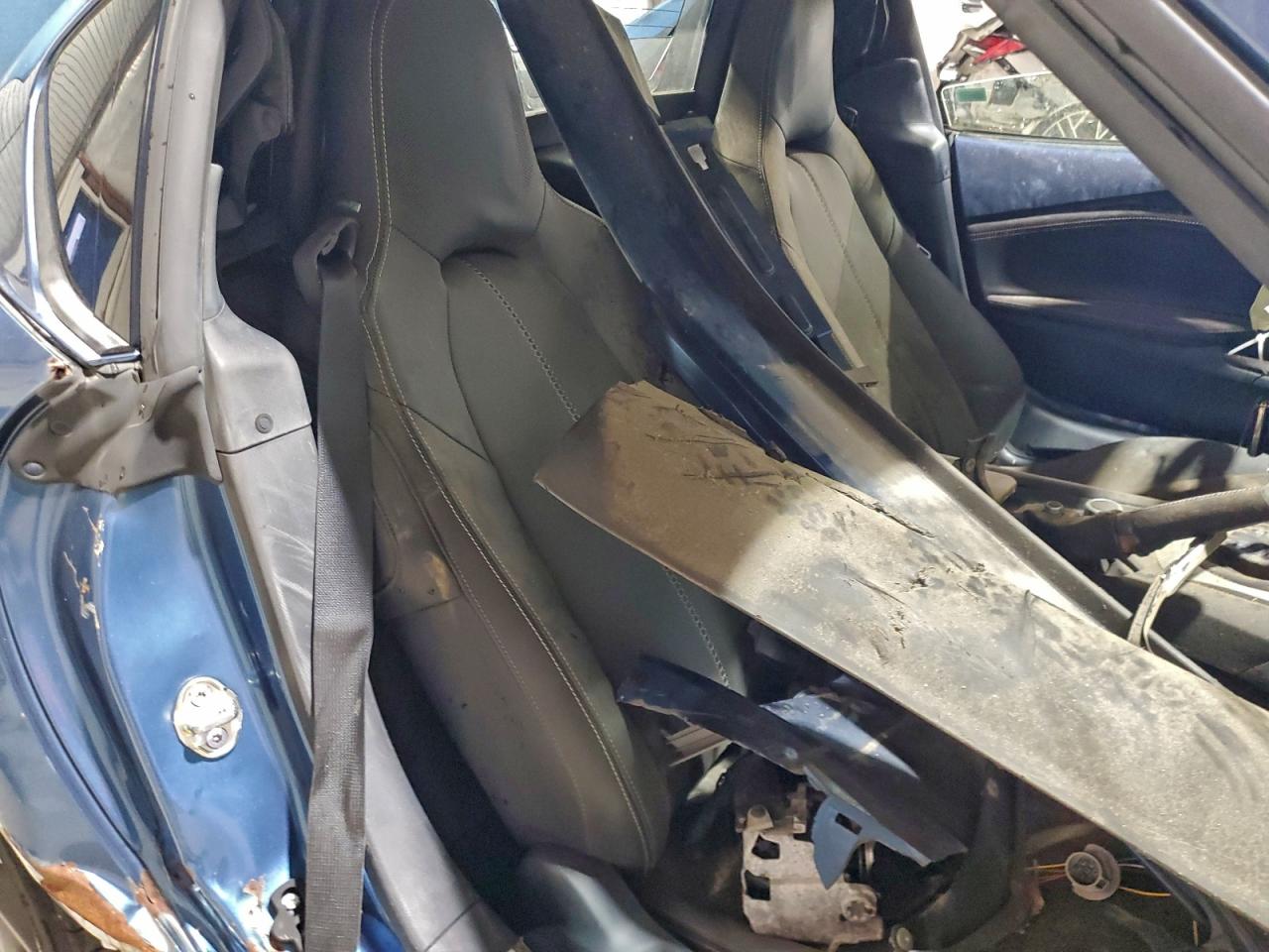 2020 Mazda Mx5 VIN JM1NDAM74L0411770 photo 10