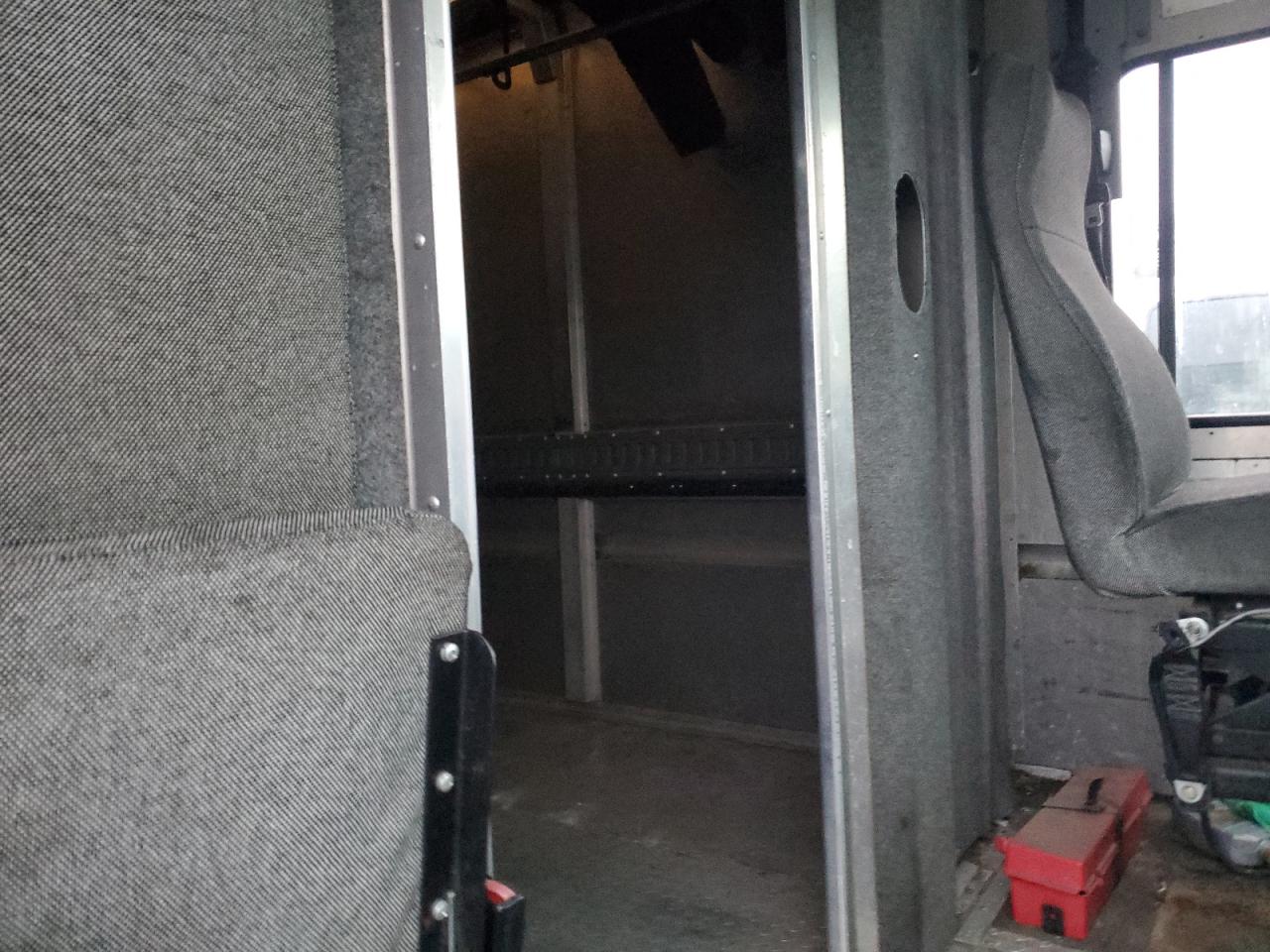 2009 WRKH Delivery t VIN 5B4KPD27293436730 photo 10