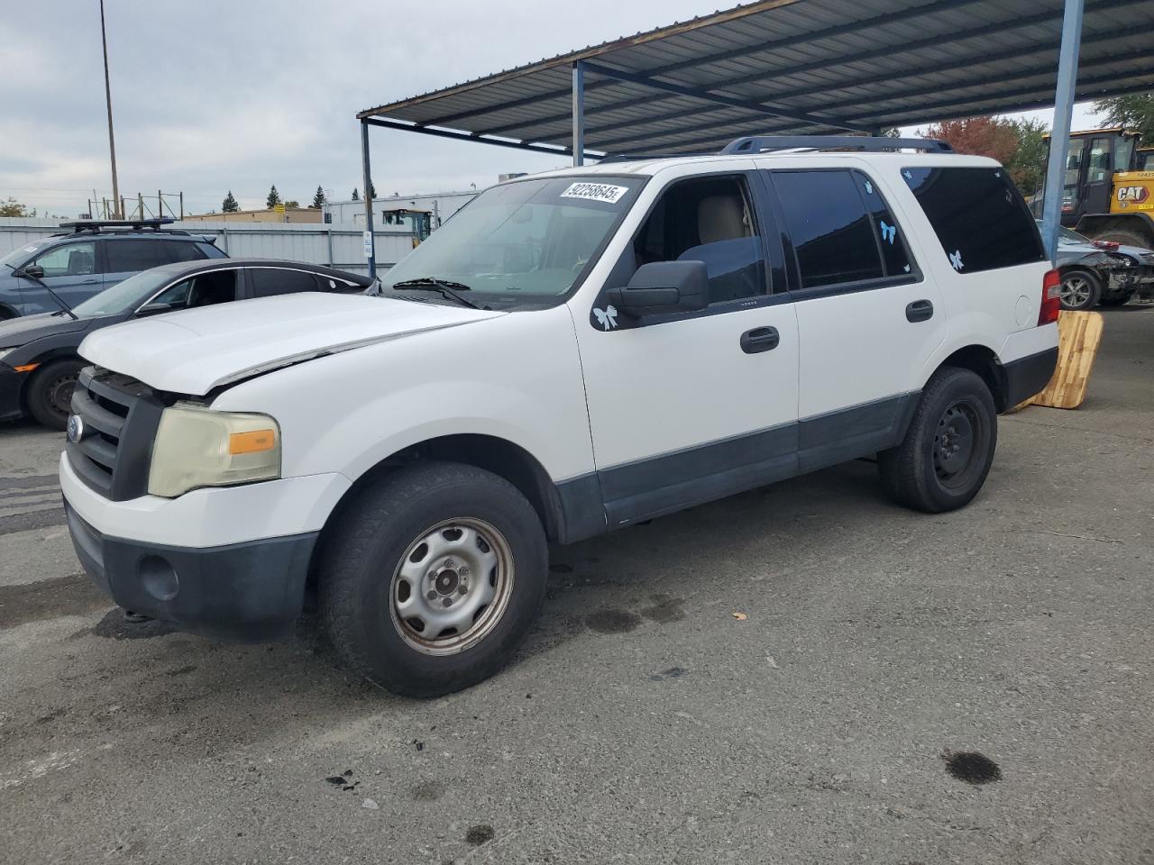 2013 Ford Expedition VIN 1FMJU1G52DEF60123 photo 1