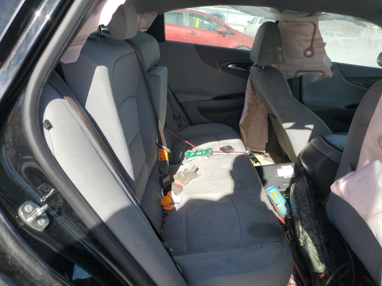 2018 Chev Malibu VIN 1G1ZB5ST2JF228031 photo 10