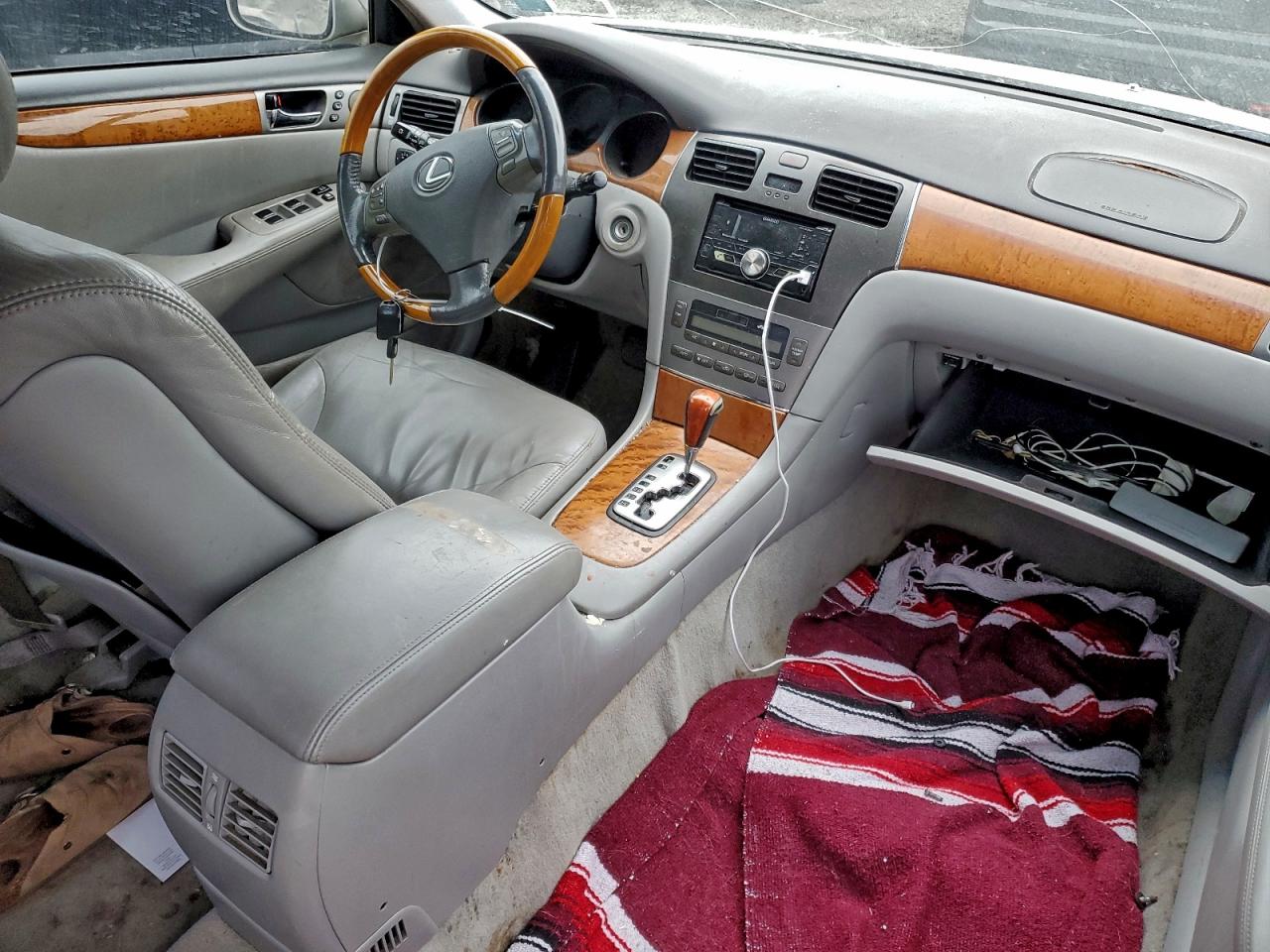 2005 Lexus Es330 VIN JTHBA30G355116130 photo 8
