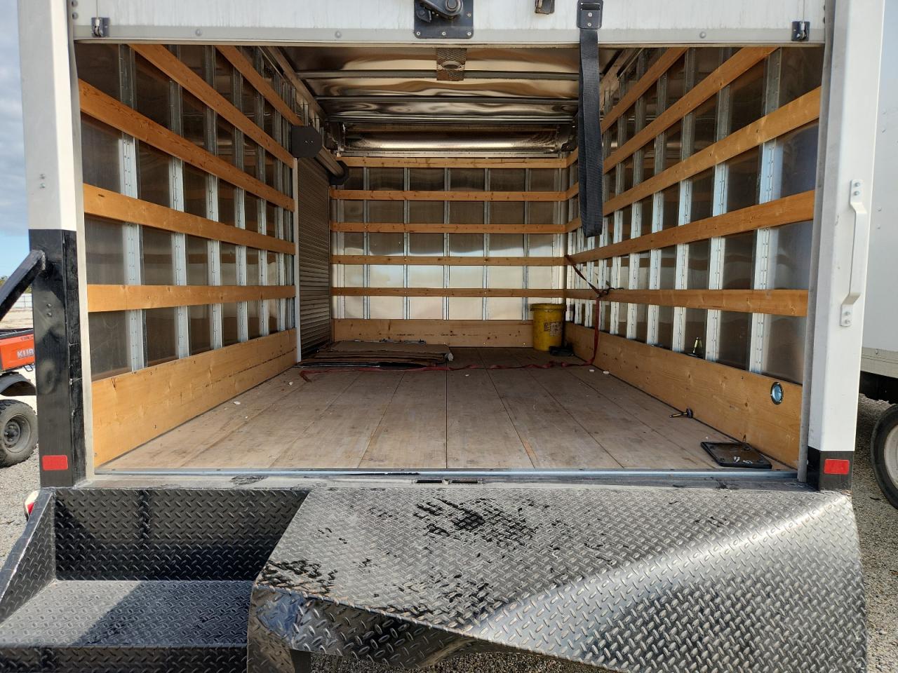 2024 Isuzu Npr VIN 54DC4W1D1RS209055 photo 10