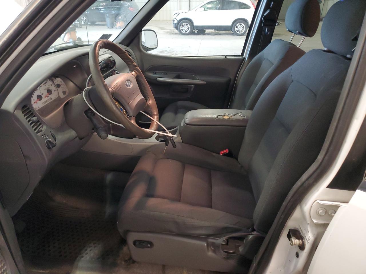 2001 Ford Explorer VIN 1FMZU77E71UB57567 photo 7