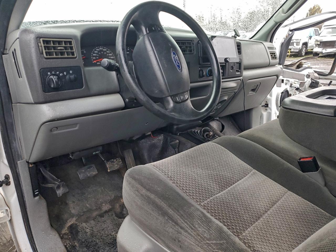 2003 Ford F250 VIN 1FTNF21F43EA42827 photo 8