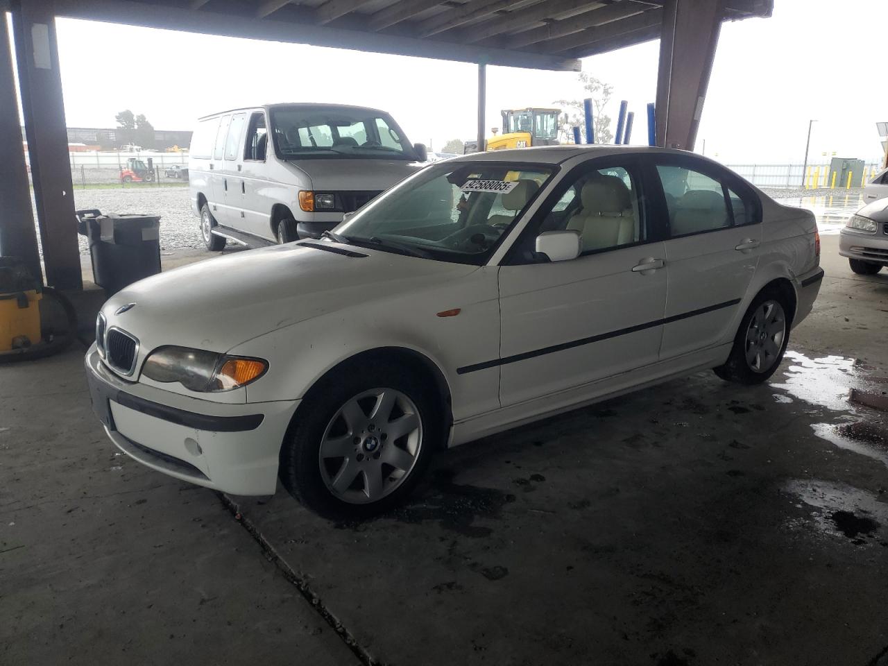 2004 BMW 3 series VIN WBAAZ334X4KP88884 photo 1