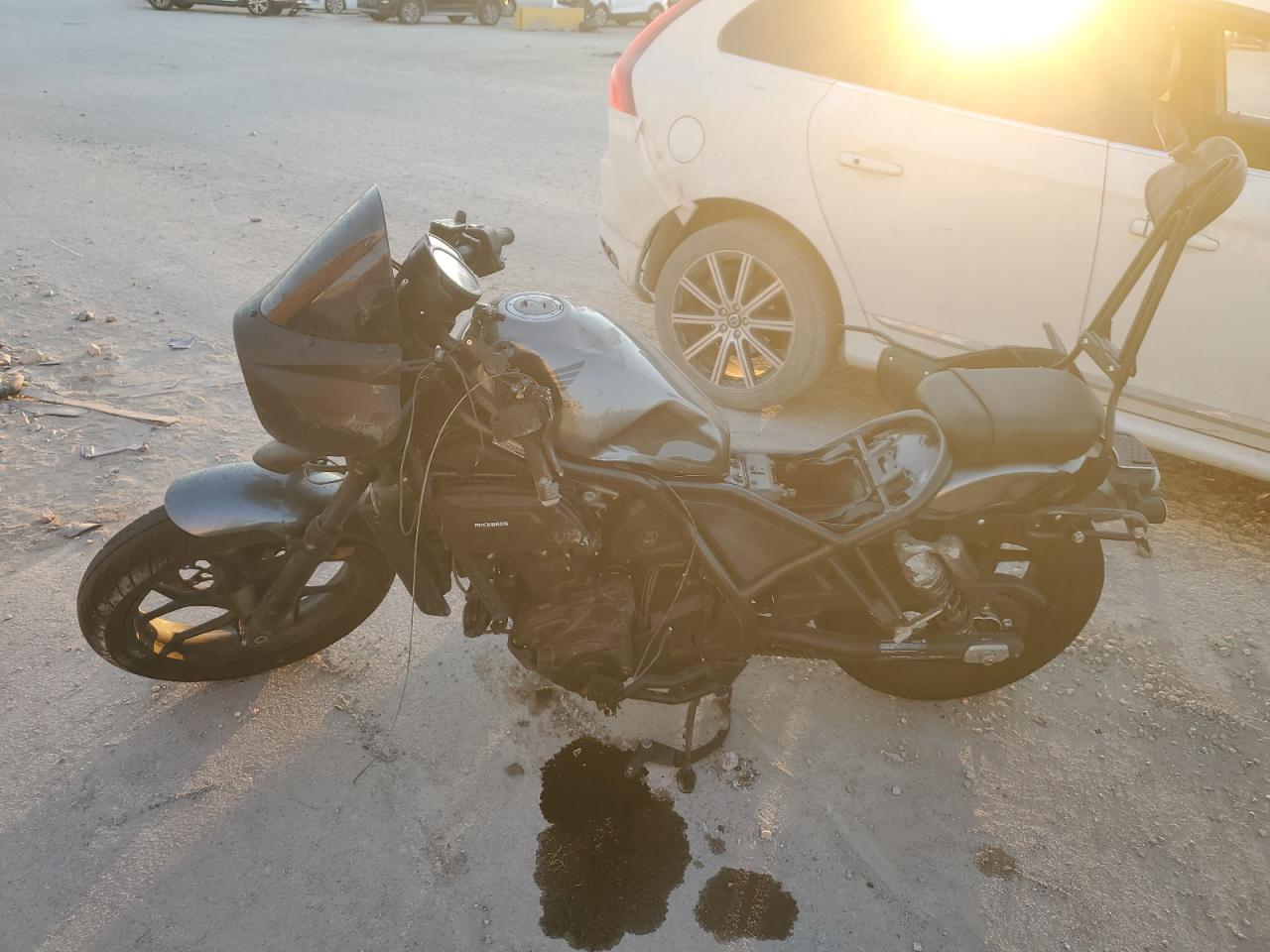 2024 Honda Cm cycle VIN JH2SC830XRK301104 photo 3
