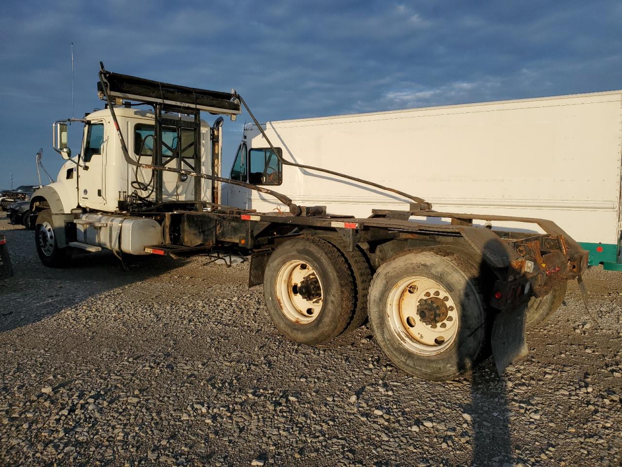 2020 MACK All models VIN 1M2GR4GCXLM013732 photo 3