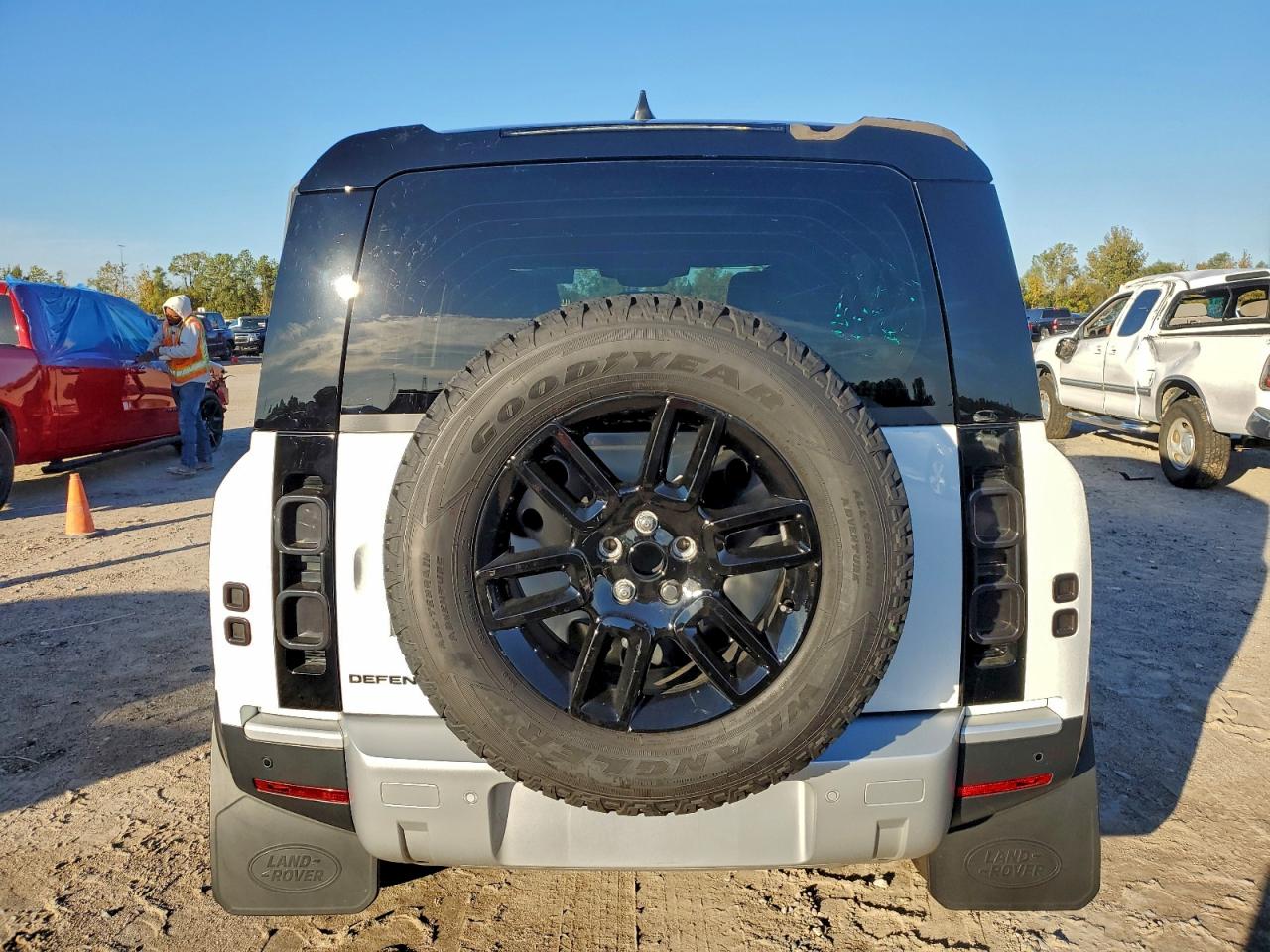 2024 Land Defender VIN SALEJ7EX2R2258239 photo 6