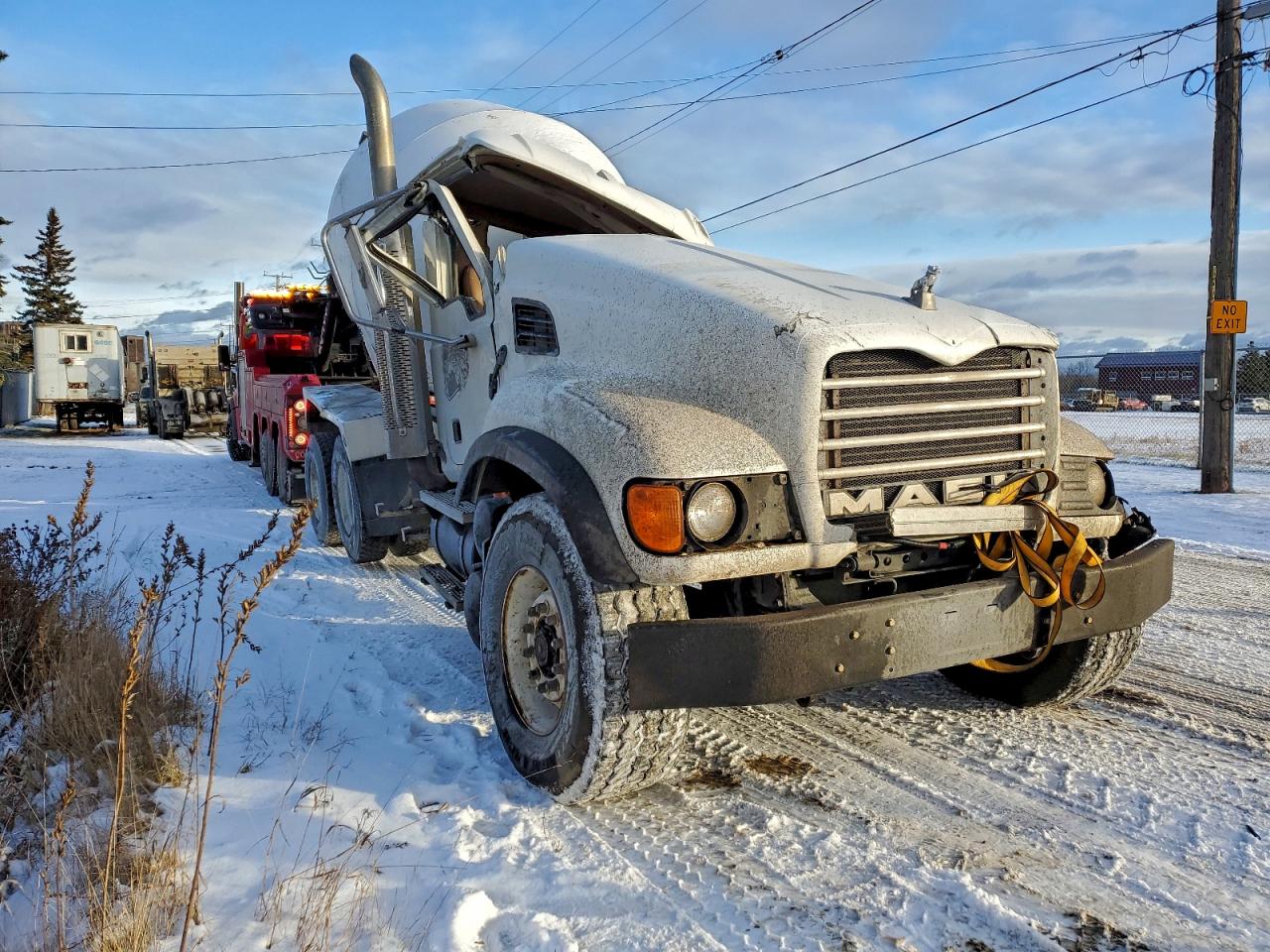 2004 MACK All models VIN 1M2AG11C04M013291 photo 1