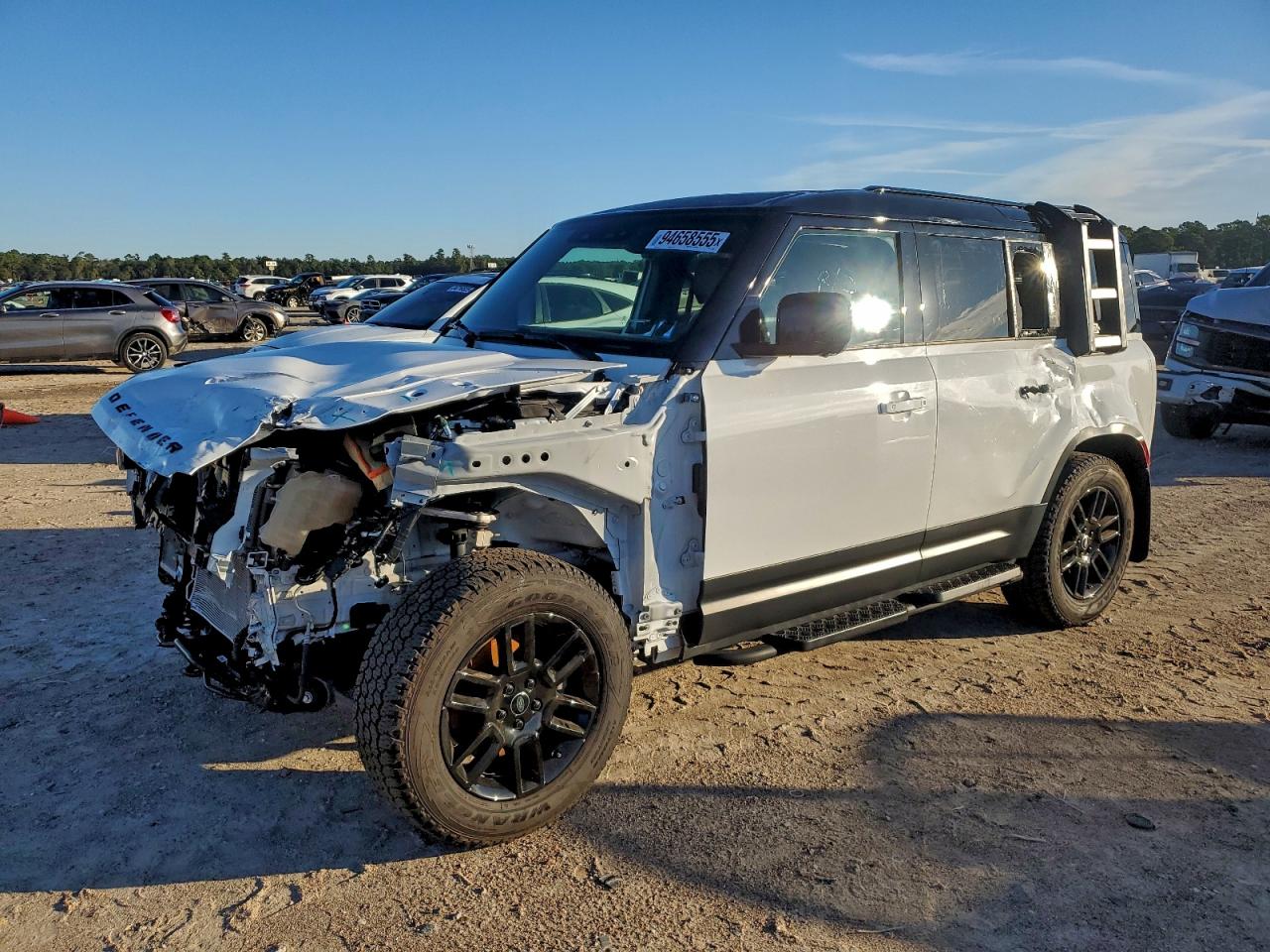 2024 Land Defender VIN SALEJ7EX2R2258239 photo 1