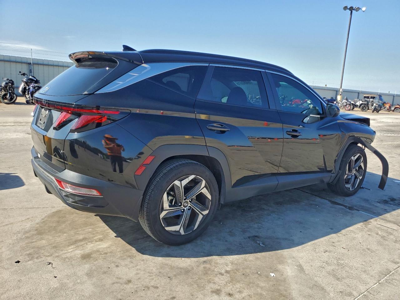 2024 Hyundai Tucson VIN 5NMJB3DE1RH423592 photo 3