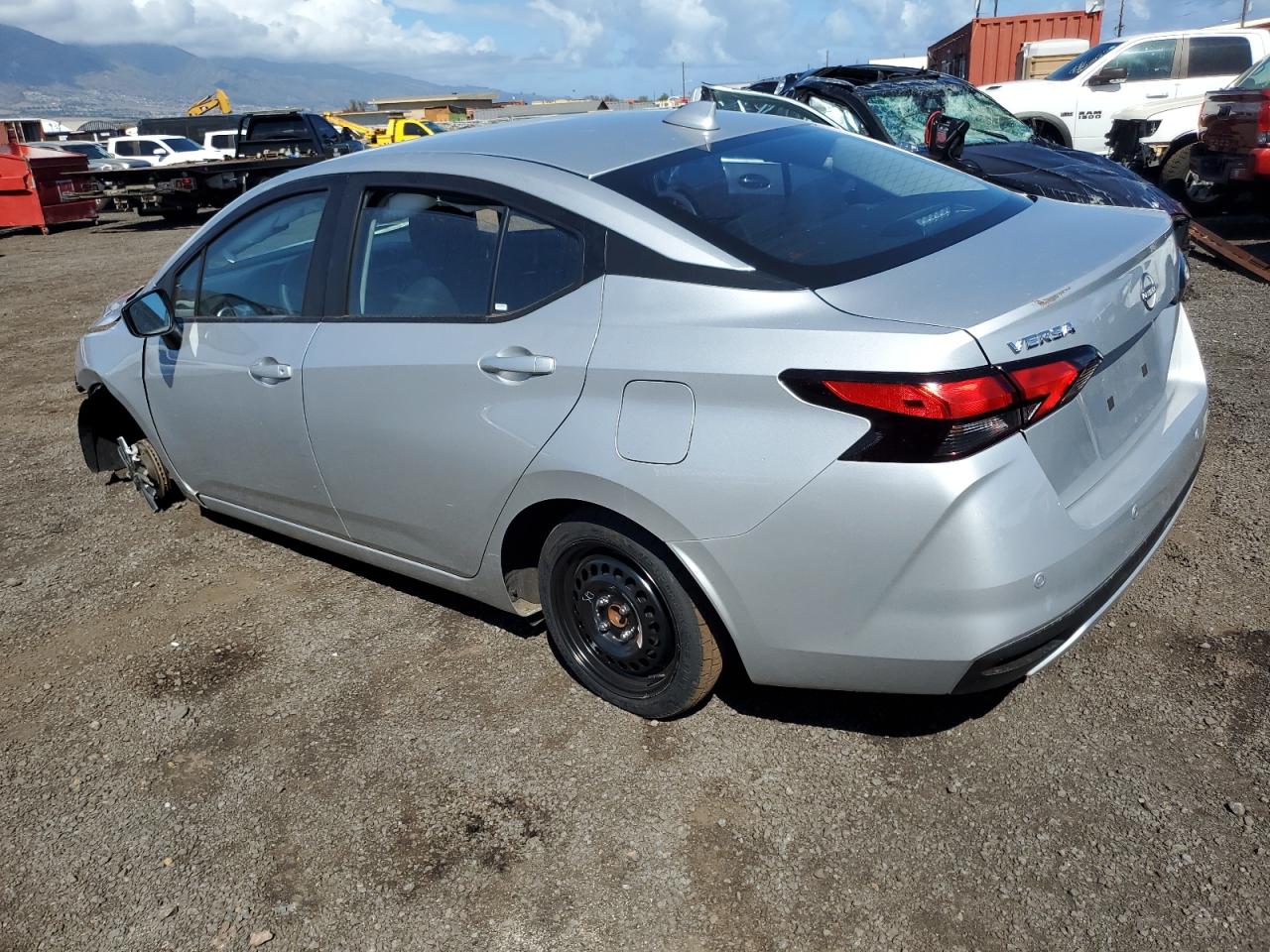 2025 Niss Versa VIN 3N1CN8EV1SL860838 photo 2