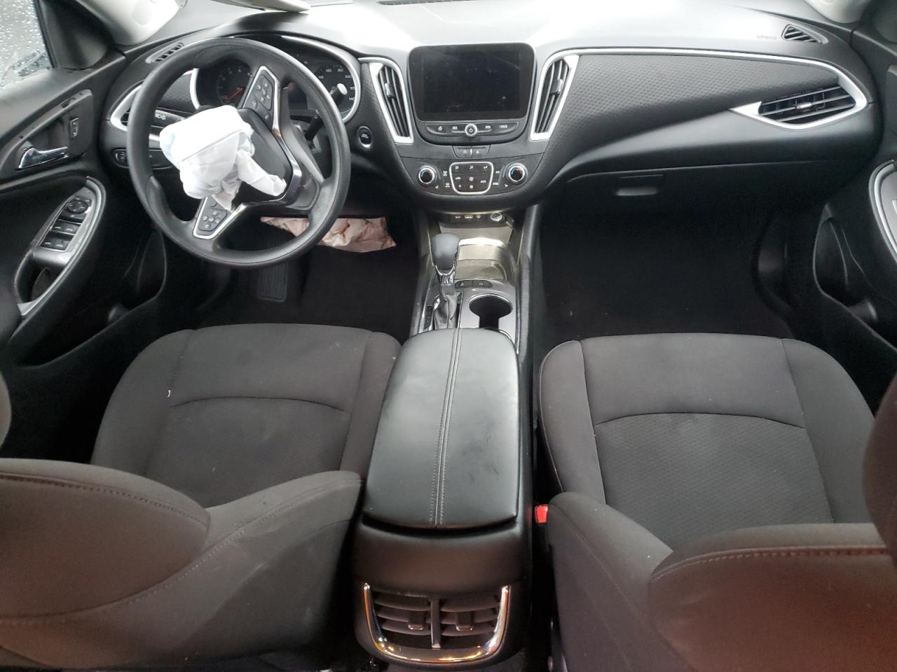 2024 Chevrolet Malibu VIN 1G1ZD5ST7RF138668 photo 8