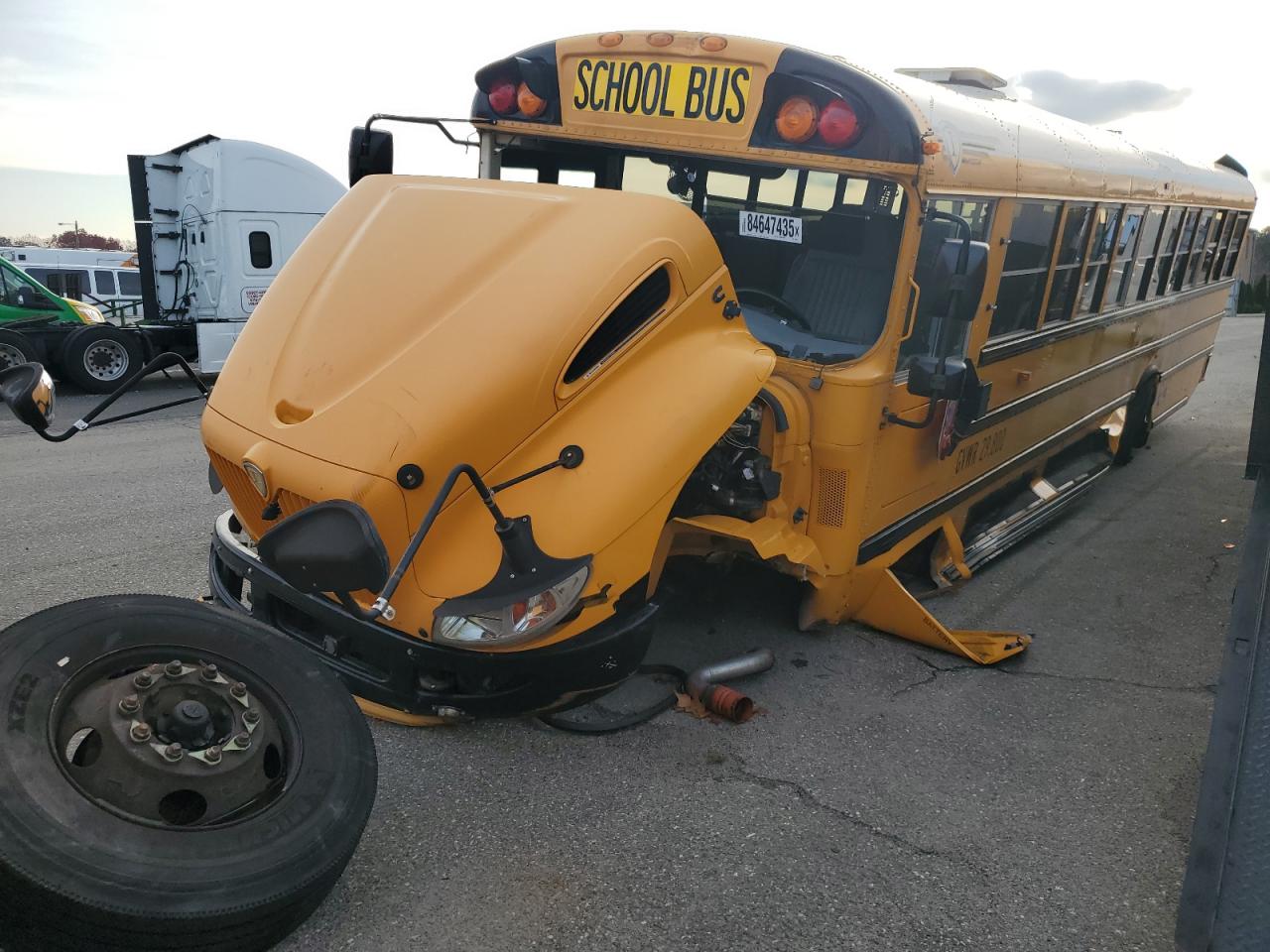 2019 IC Ce series VIN 4DRBUC8P5KB046443 photo 2